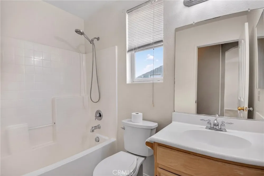 13878 Chestnut Victorville, CA 92392