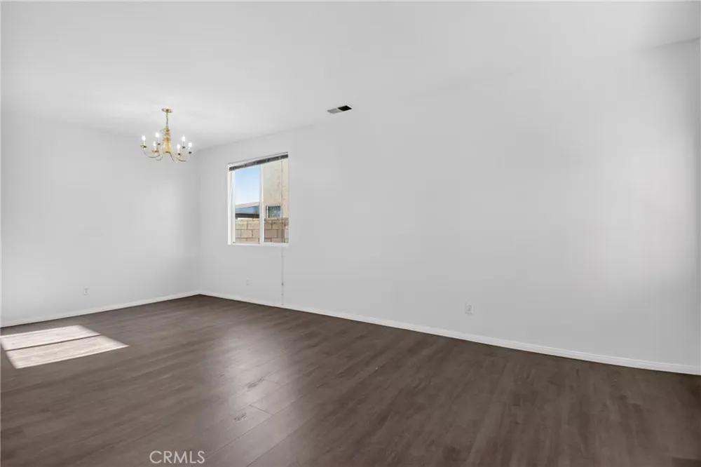13878 Chestnut Victorville, CA 92392