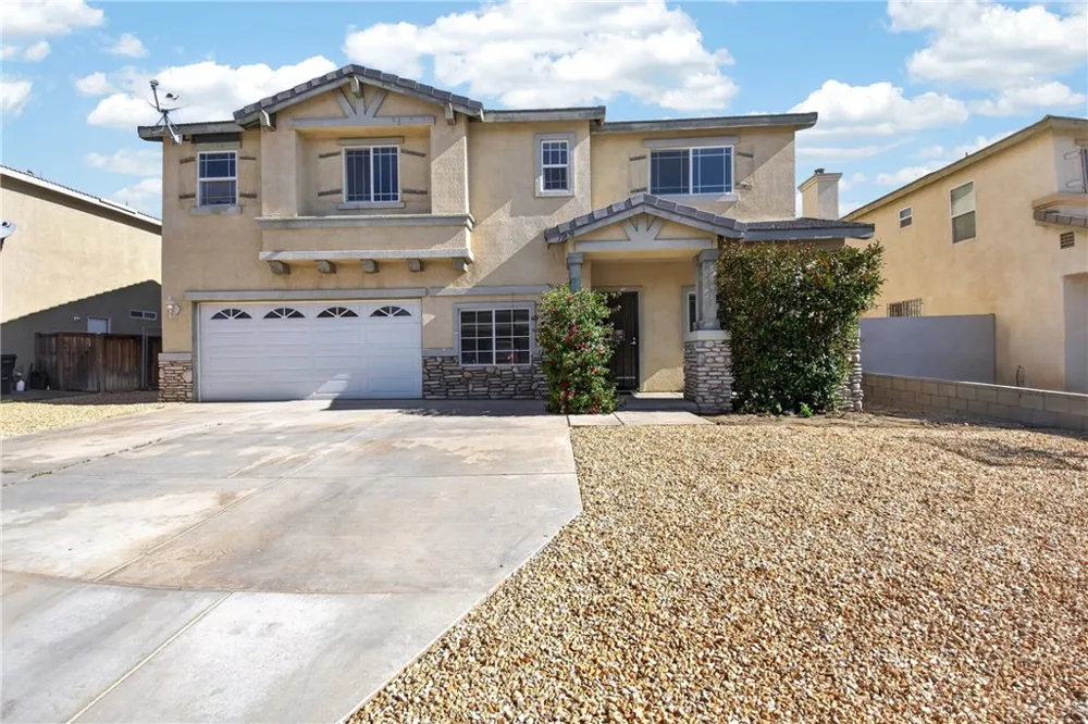 13878 Chestnut Victorville, CA 92392