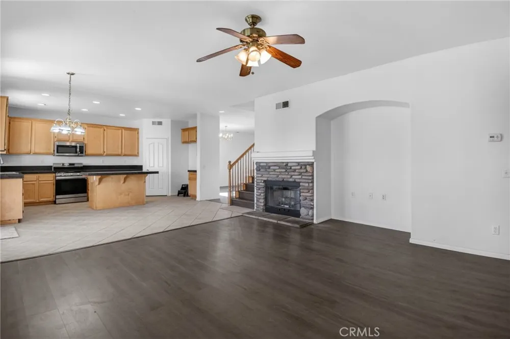 13878 Chestnut Victorville, CA 92392
