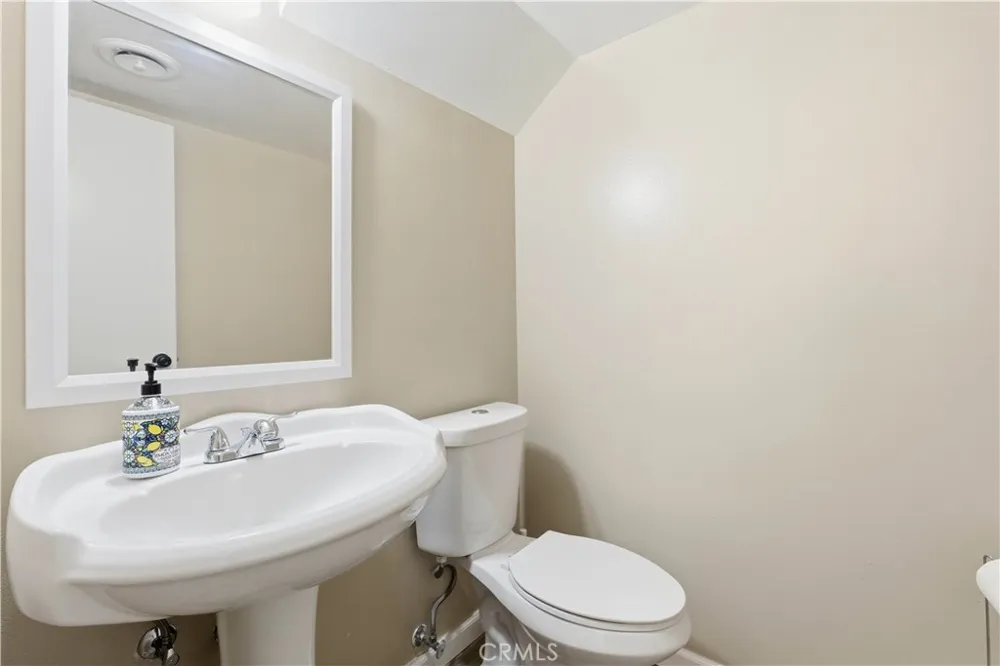 1012 Peg Street Ridgecrest, CA 93555