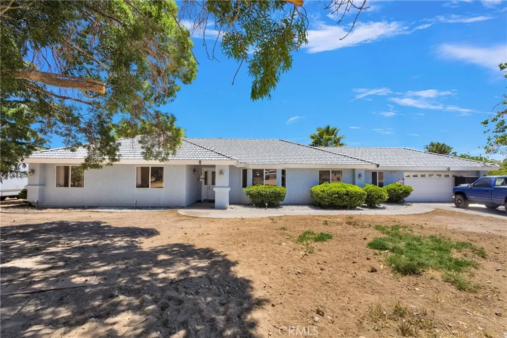 10325 Sheep Creek Rd Phelan, CA 92371