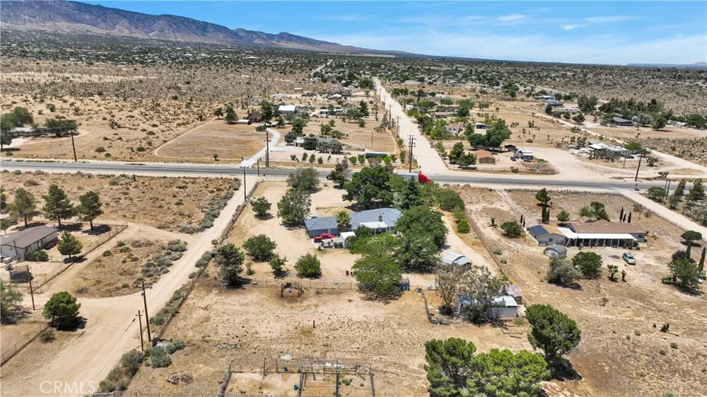 10325 Sheep Creek Rd Phelan, CA 92371