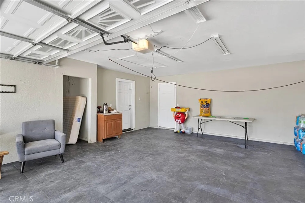 10325 Sheep Creek Rd Phelan, CA 92371