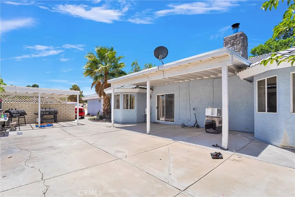 10325 Sheep Creek Rd Phelan, CA 92371