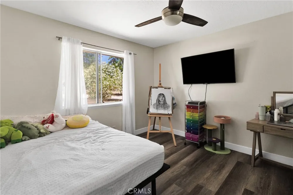 10325 Sheep Creek Rd Phelan, CA 92371