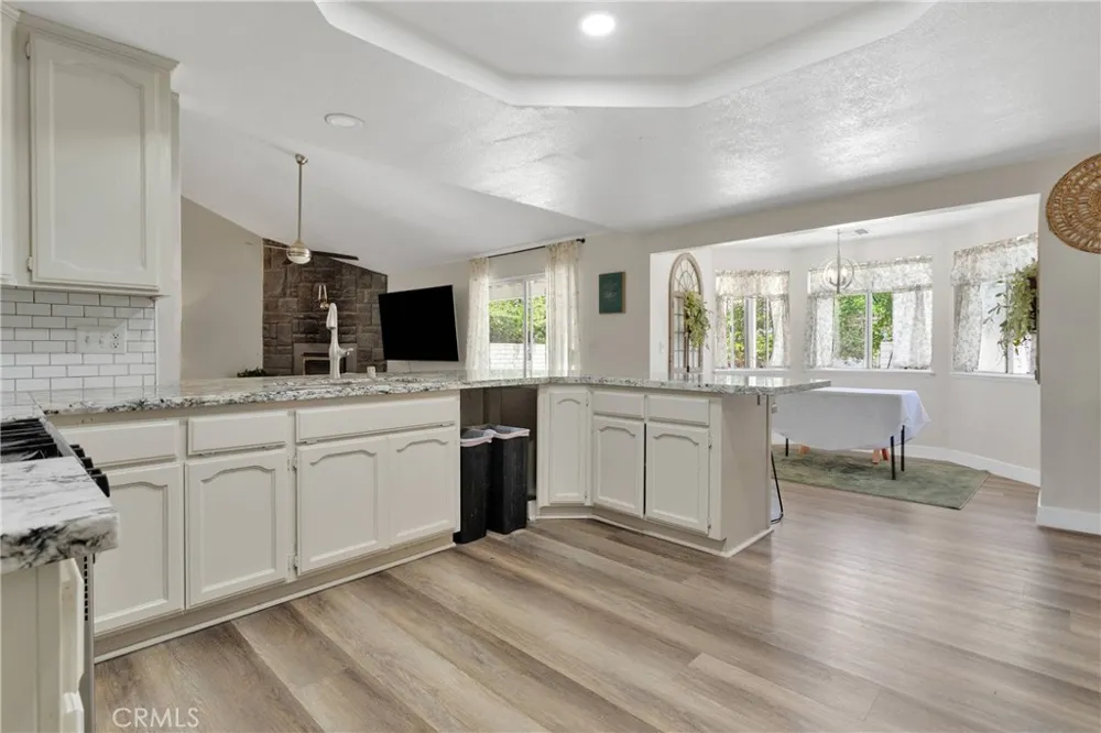 10325 Sheep Creek Rd Phelan, CA 92371