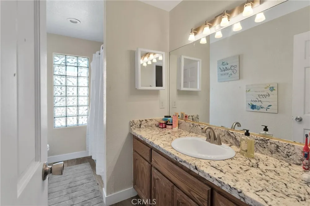 10325 Sheep Creek Rd Phelan, CA 92371