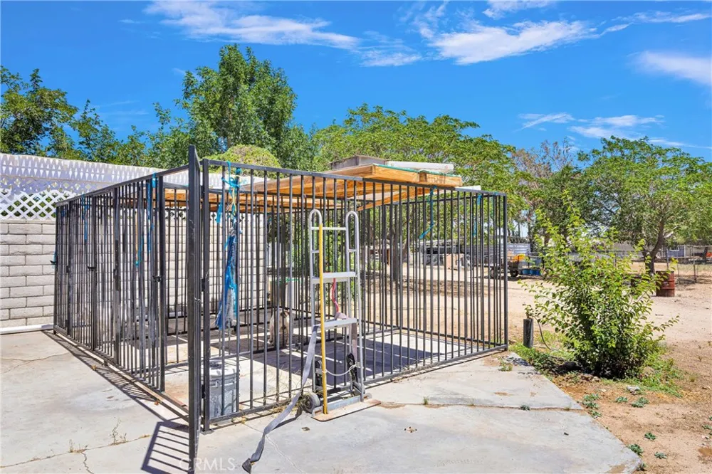 10325 Sheep Creek Rd Phelan, CA 92371