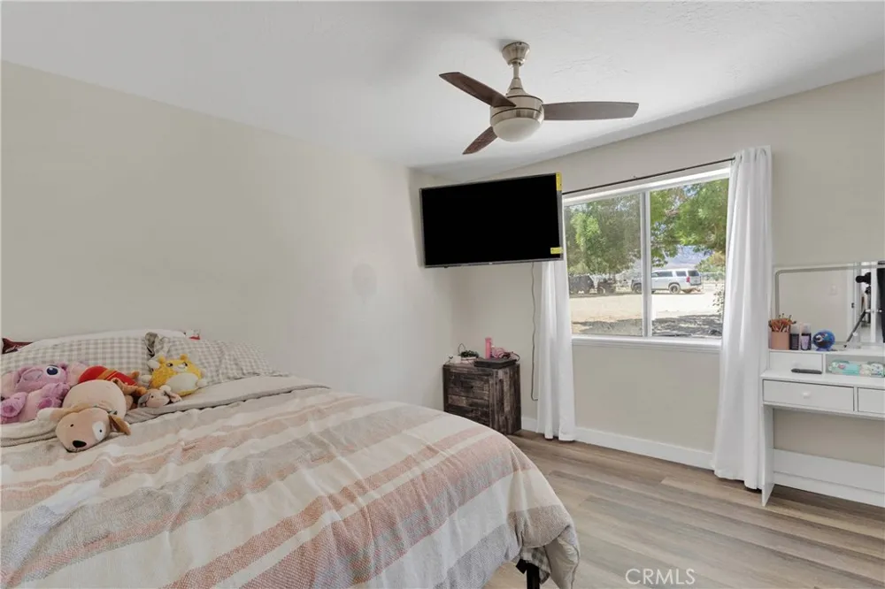 10325 Sheep Creek Rd Phelan, CA 92371