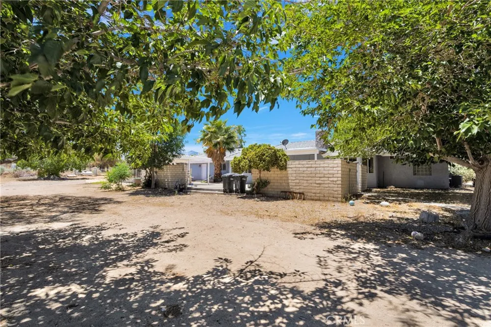 10325 Sheep Creek Rd Phelan, CA 92371