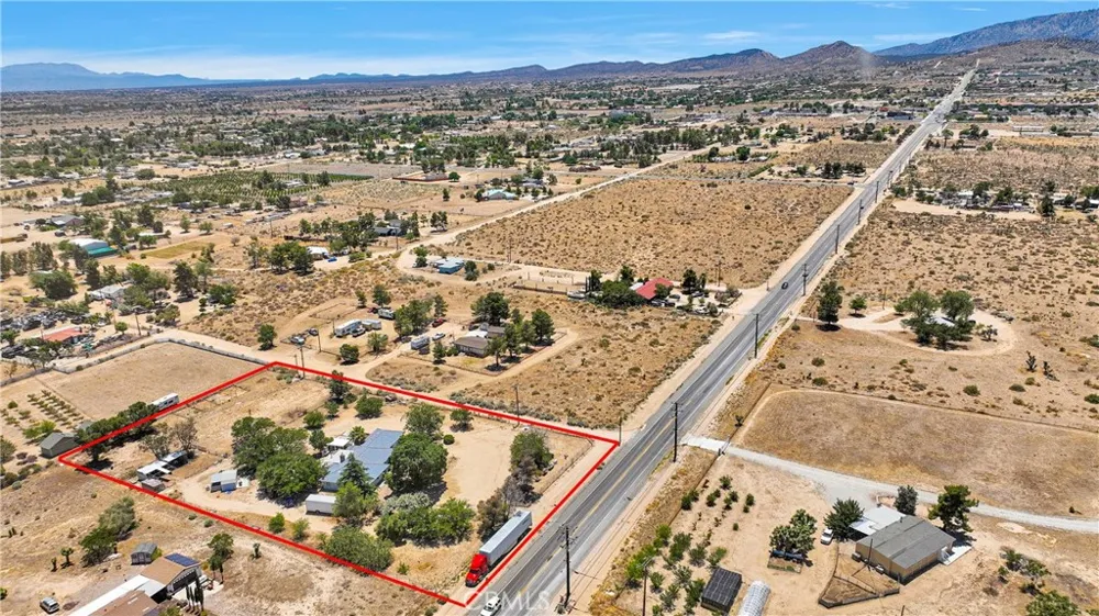10325 Sheep Creek Rd Phelan, CA 92371