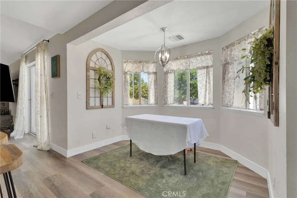 10325 Sheep Creek Rd Phelan, CA 92371