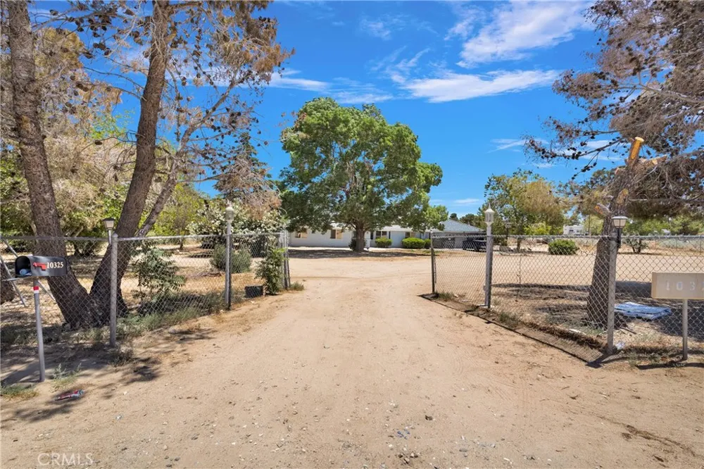 10325 Sheep Creek Rd Phelan, CA 92371