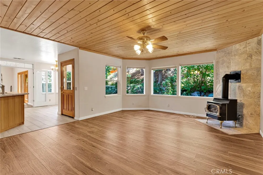 26644 Timberline Wrightwood, CA 92397