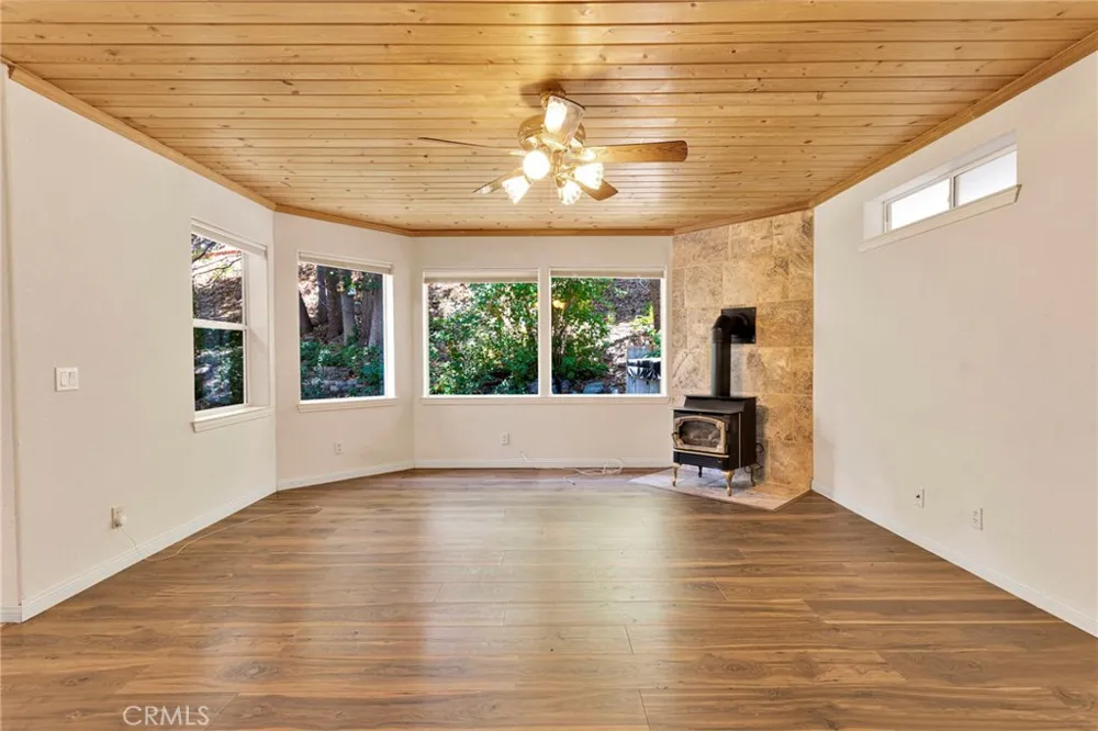 26644 Timberline Wrightwood, CA 92397