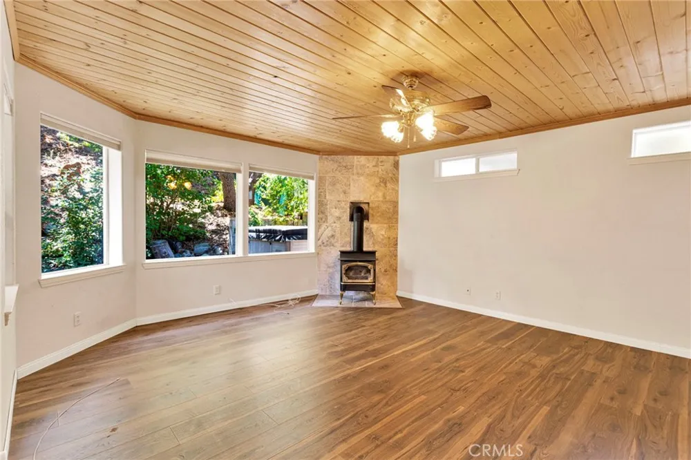 26644 Timberline Wrightwood, CA 92397