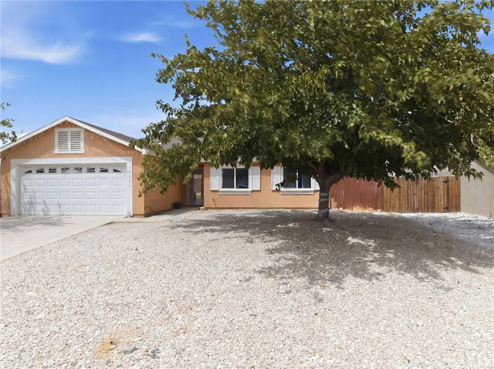 17832 Tahoe Court Adelanto, CA 92301