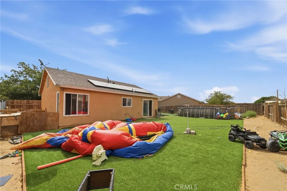 17832 Tahoe Court Adelanto, CA 92301