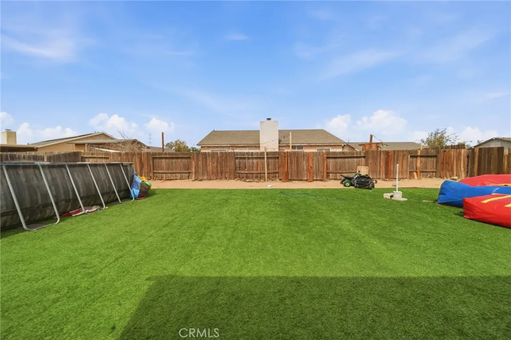 17832 Tahoe Court Adelanto, CA 92301