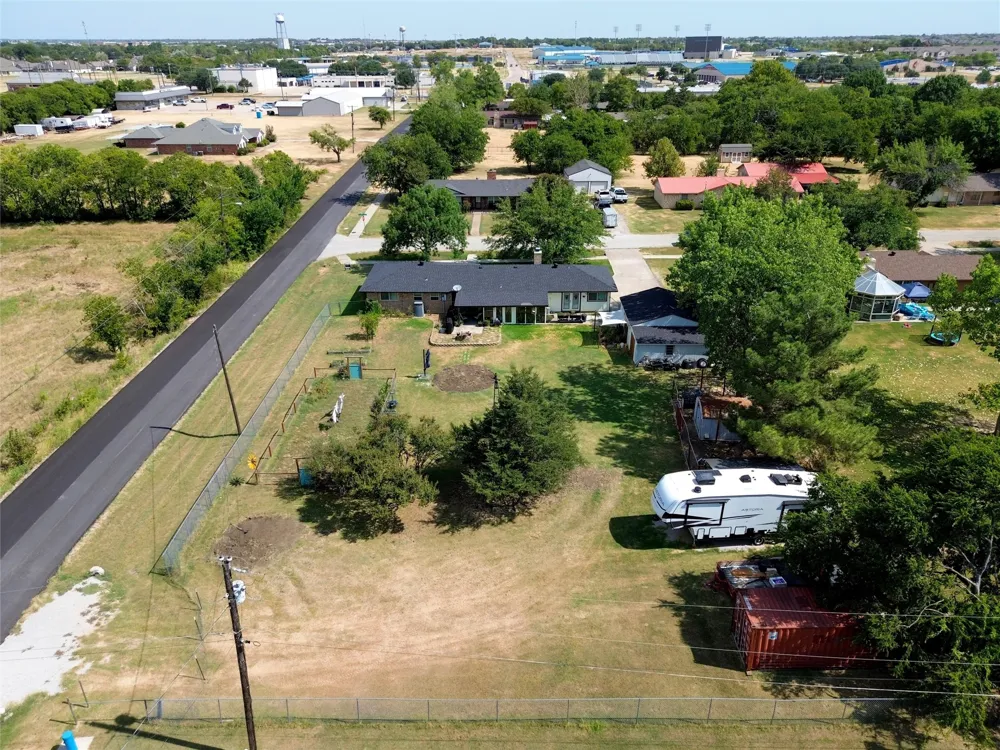 902 Meadowcreek Street Krum, TX 76249