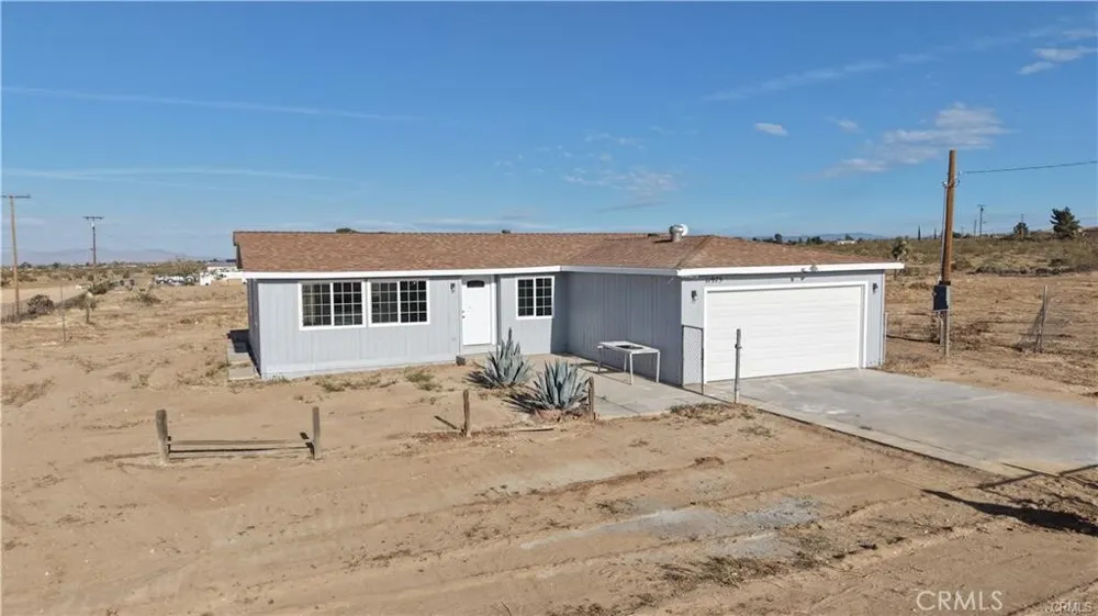 11975 Barbet Phelan, CA 92371