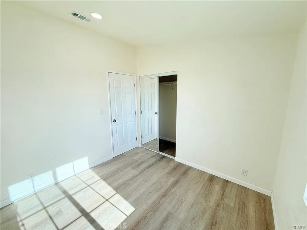 11975 Barbet Phelan, CA 92371