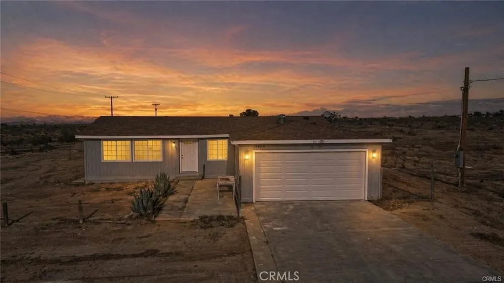 11975 Barbet Phelan, CA 92371