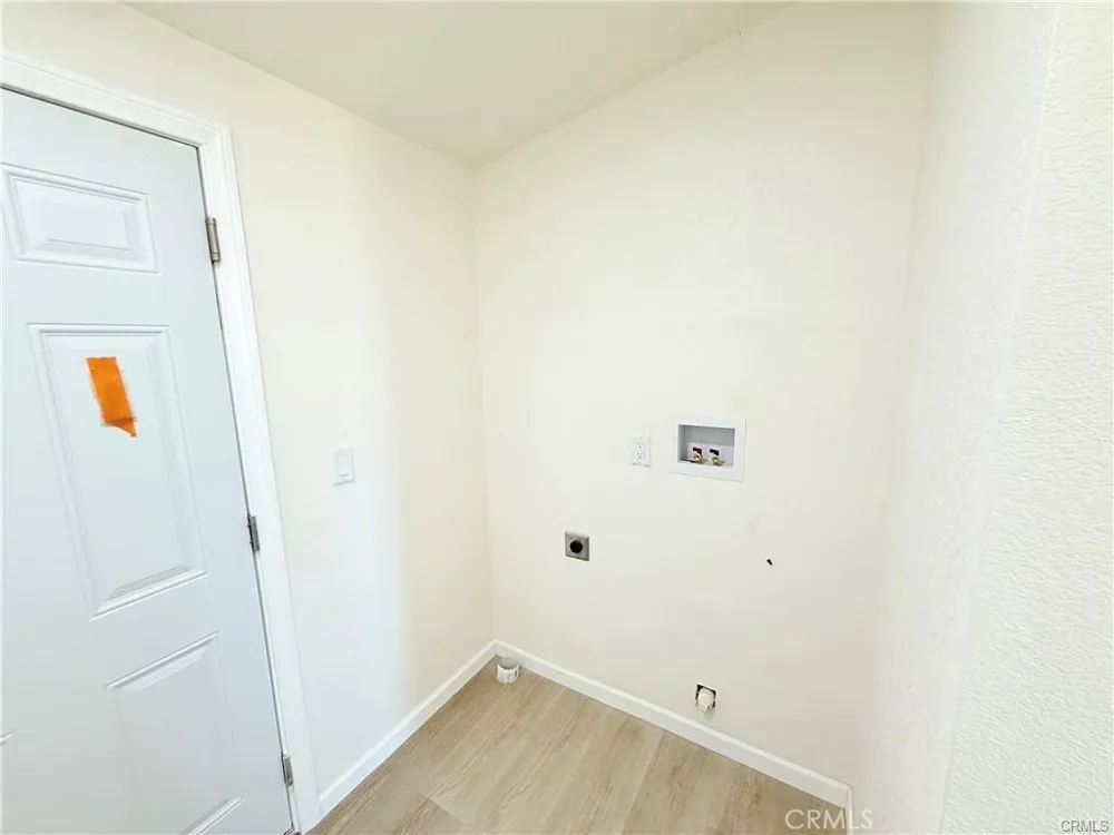 11975 Barbet Phelan, CA 92371