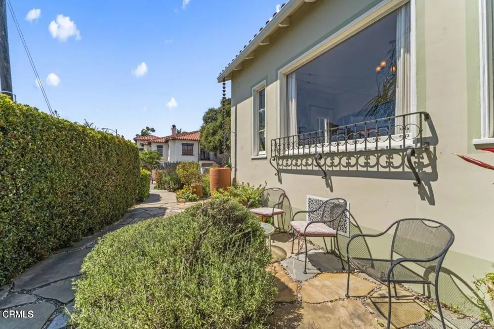 1497 E Main Street Ventura, CA 93001
