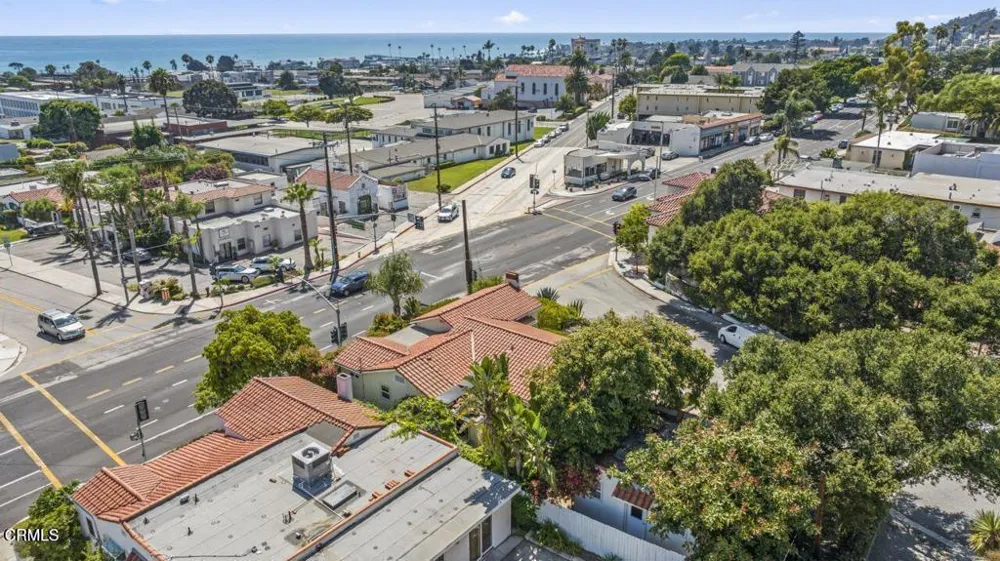 1497 E Main Street Ventura, CA 93001
