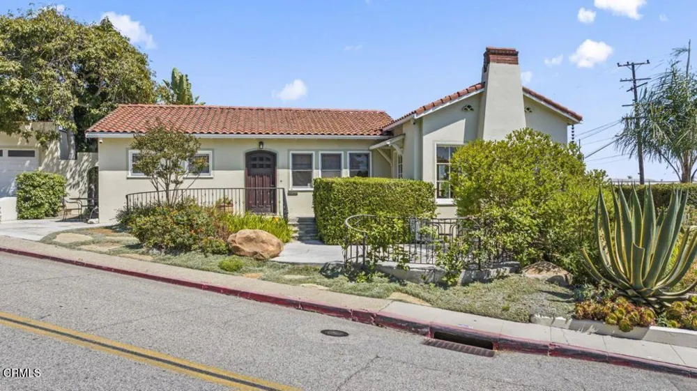 1497 E Main Street Ventura, CA 93001