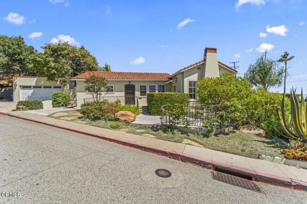 1497 E Main Street Ventura, CA 93001
