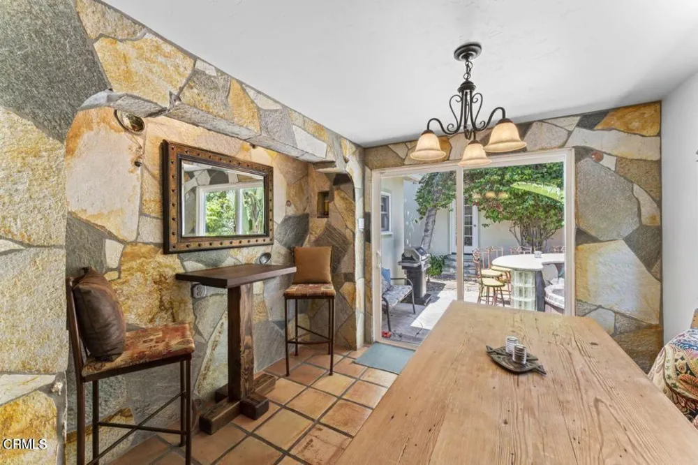 1497 E Main Street Ventura, CA 93001