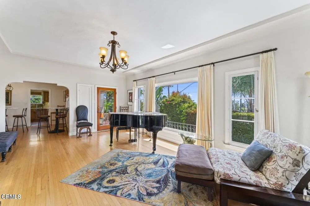 1497 E Main Street Ventura, CA 93001