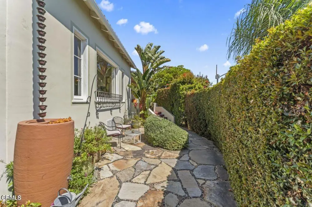 1497 E Main Street Ventura, CA 93001