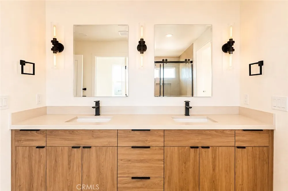 9012 Monte Vista Phelan, CA 92371