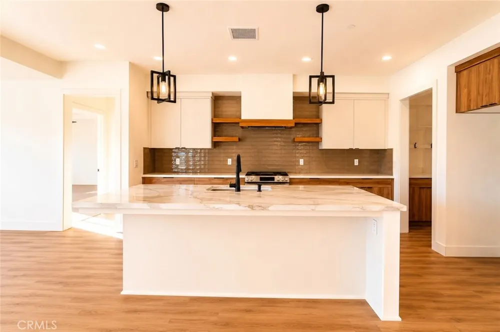 9012 Monte Vista Phelan, CA 92371