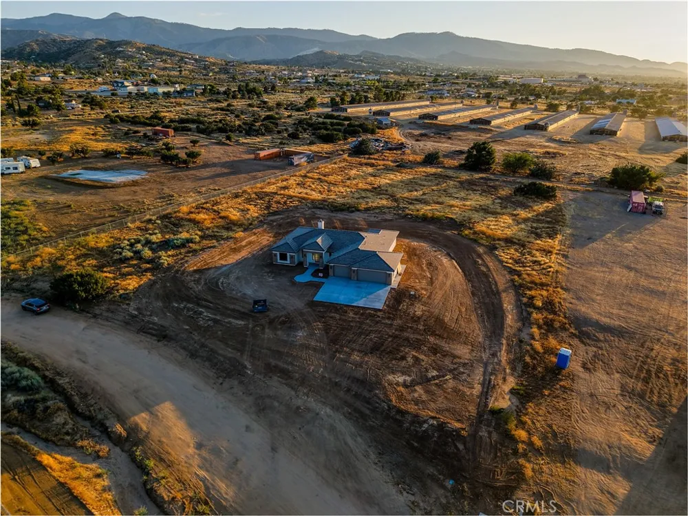 9012 Monte Vista Phelan, CA 92371