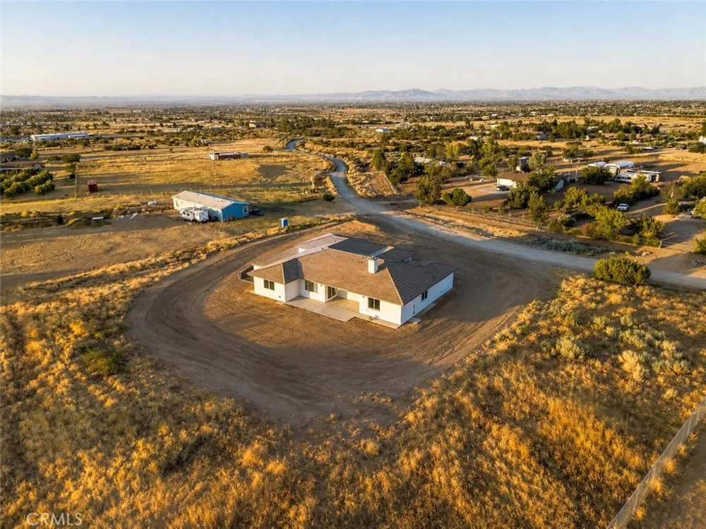 9012 Monte Vista Phelan, CA 92371