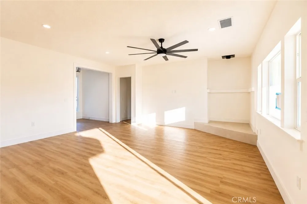 9012 Monte Vista Phelan, CA 92371