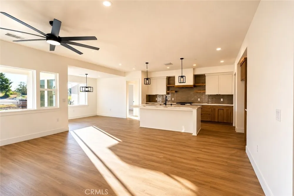 9012 Monte Vista Phelan, CA 92371