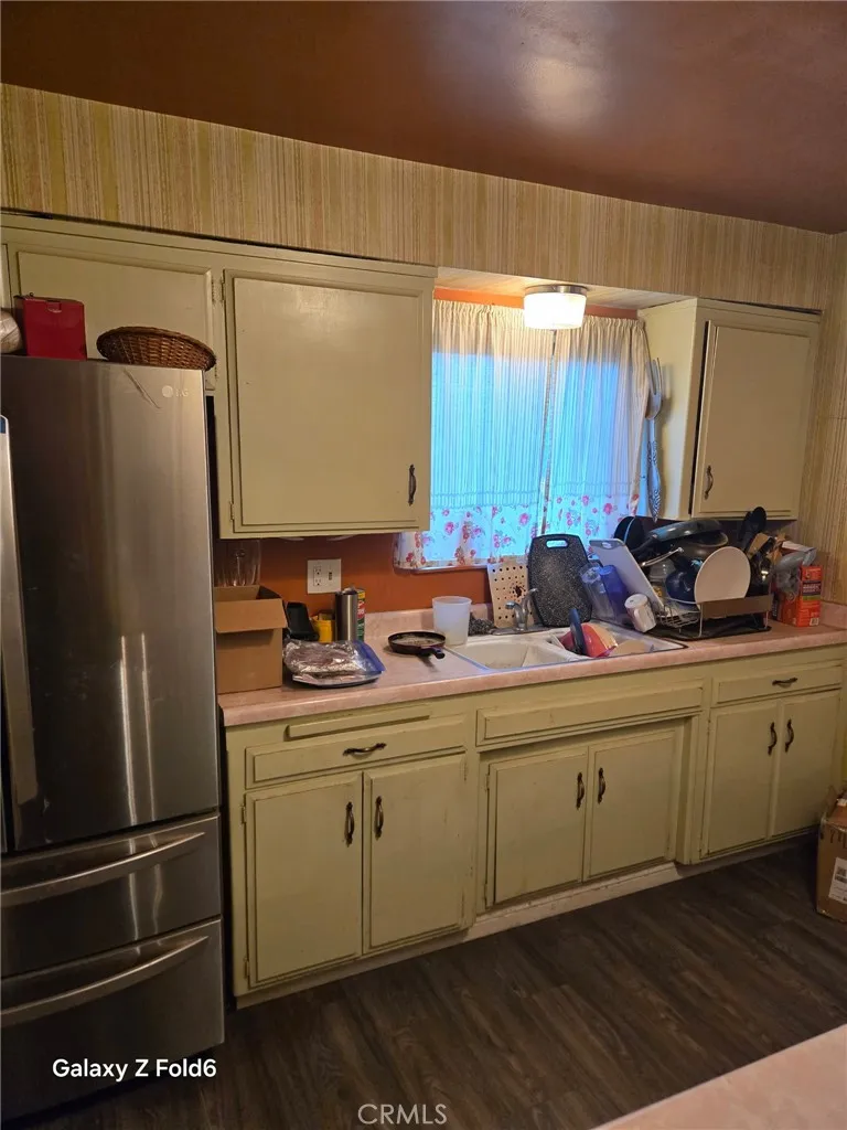 461 W Scott Street Rialto, CA 92376