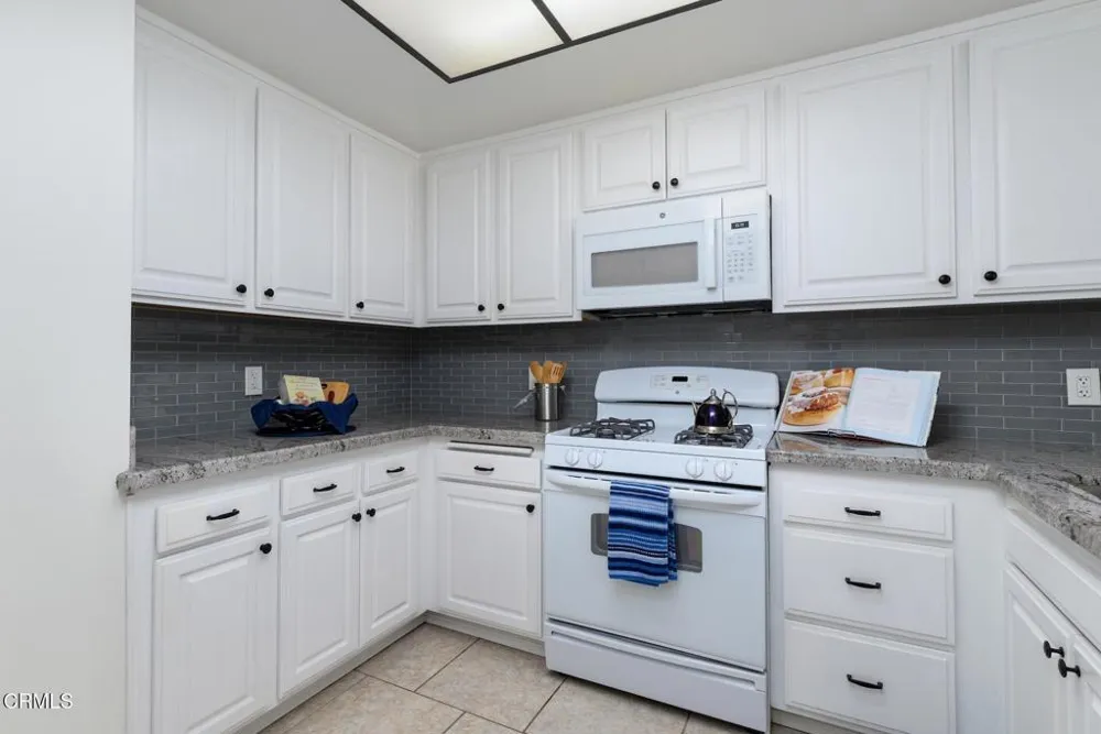 1210 Via Montoya Camarillo, CA 93010