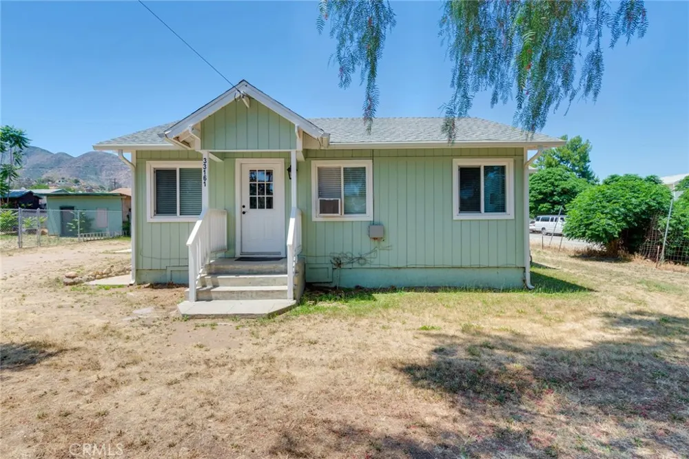 33161 Pederson Lake Elsinore, CA 92530