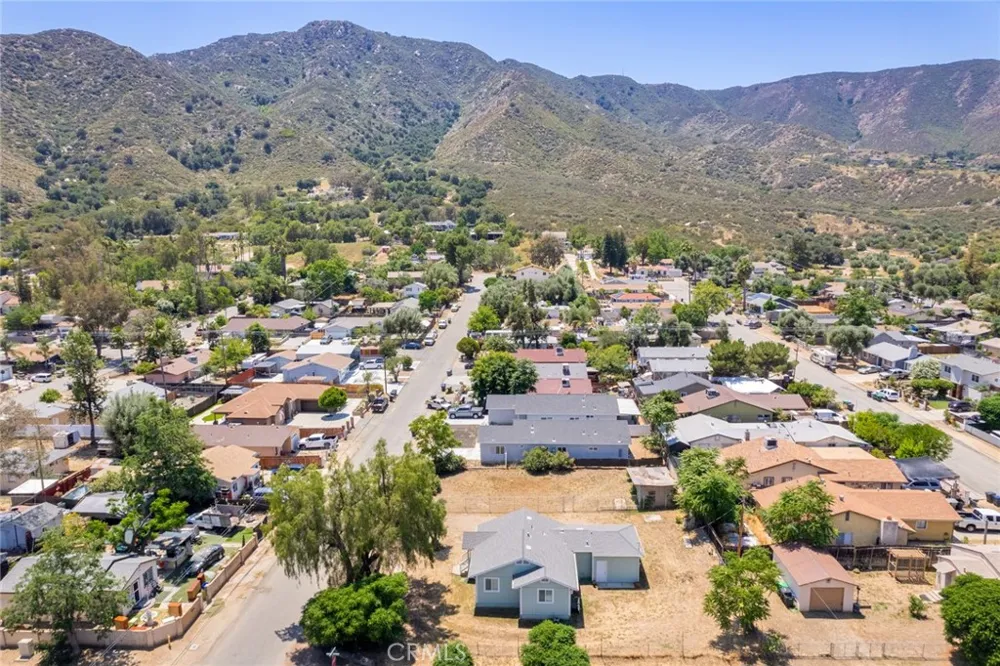 33161 Pederson Lake Elsinore, CA 92530