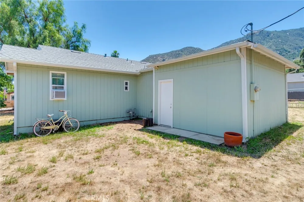 33161 Pederson Lake Elsinore, CA 92530