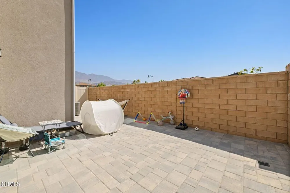 409 Snowdrop Lane Santa Paula, CA 93060