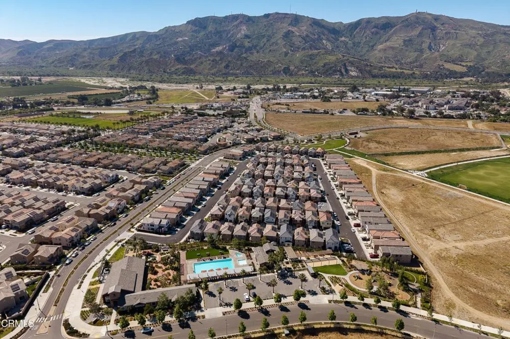 409 Snowdrop Lane Santa Paula, CA 93060