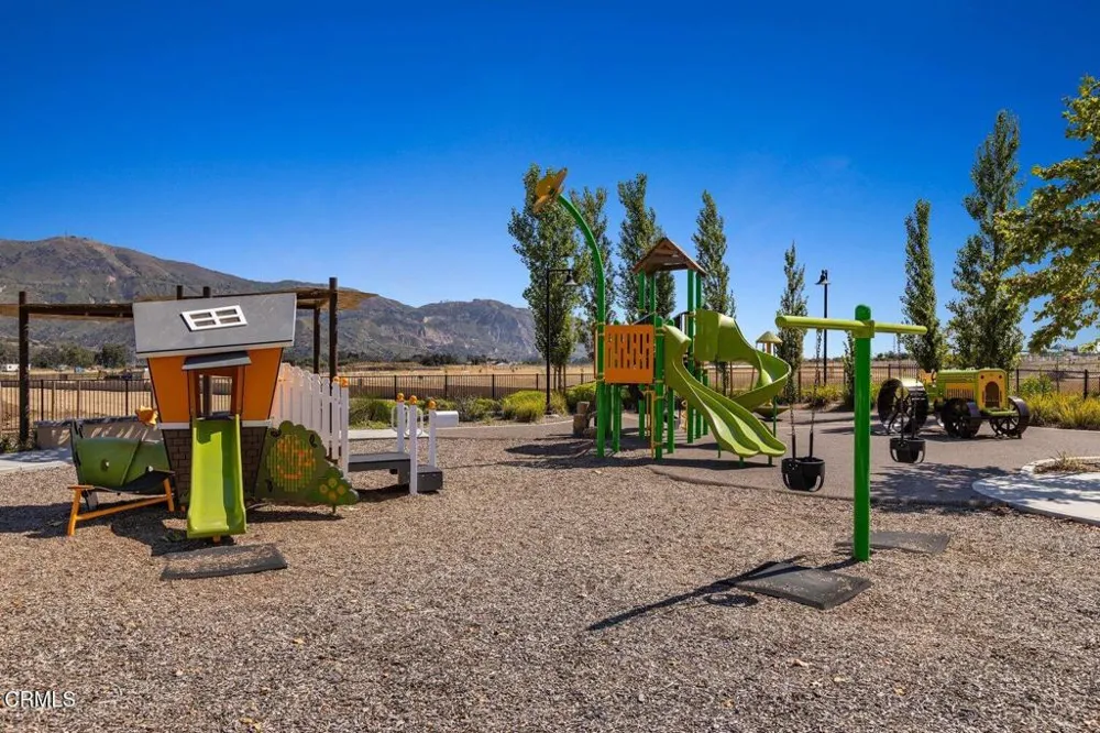 409 Snowdrop Lane Santa Paula, CA 93060